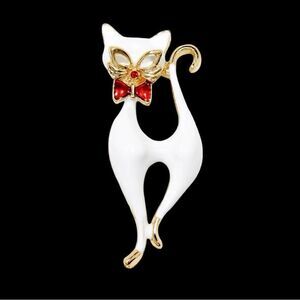 FOXY WHITE CAT BROOCH